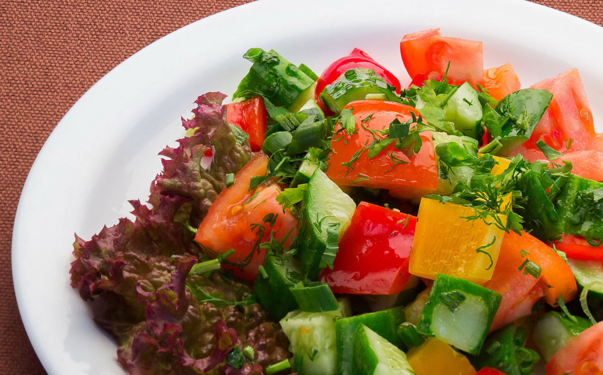 Салат с овощами без мяса. КИРСАЛАТ азербайджанский. Овощной салат. Лучшие овощные салаты. Салат из свежих овощей без помидоров.